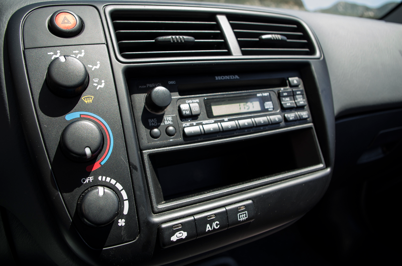 Illustration for article titled What The Perfect No-Mileage 1999 Honda Civic Si Is Like To Drive Today